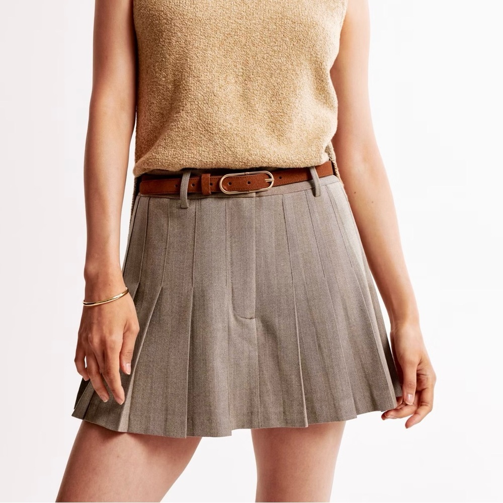 Abercrombie & Fitch Pleated Grey Mini Skort